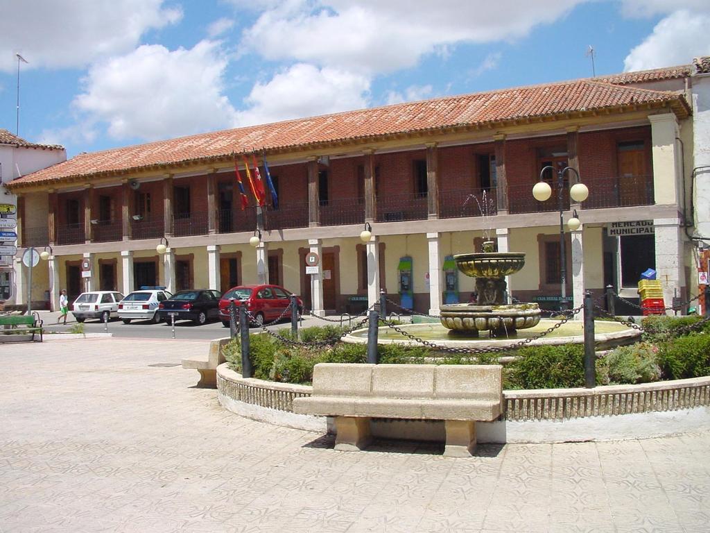Hostal Gastrobar Carmelo Villarejo de Salvanés 외부 사진
